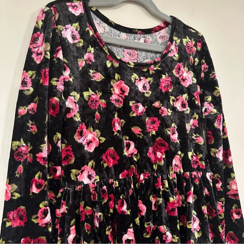 THE CHILDREN’s PLACE Black Velvet Pink Rose Long Sleeve Dress Size Medium 7/8